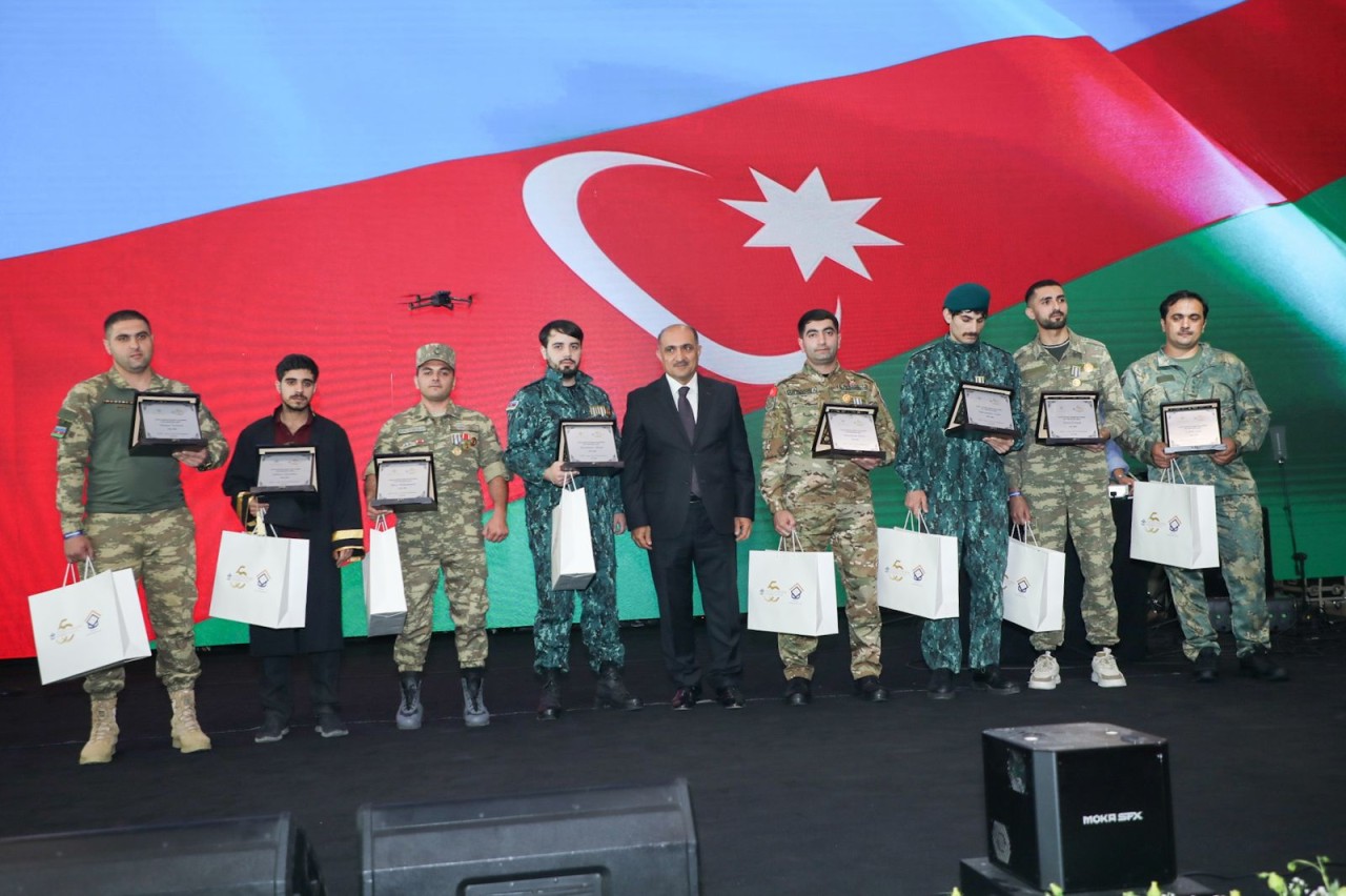 AzMİU-nun yaradılmasının 50-ci ilində təntənəli Məzun Günü - FOTOLAR